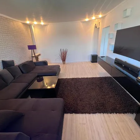 アパート Pe Malul Marii